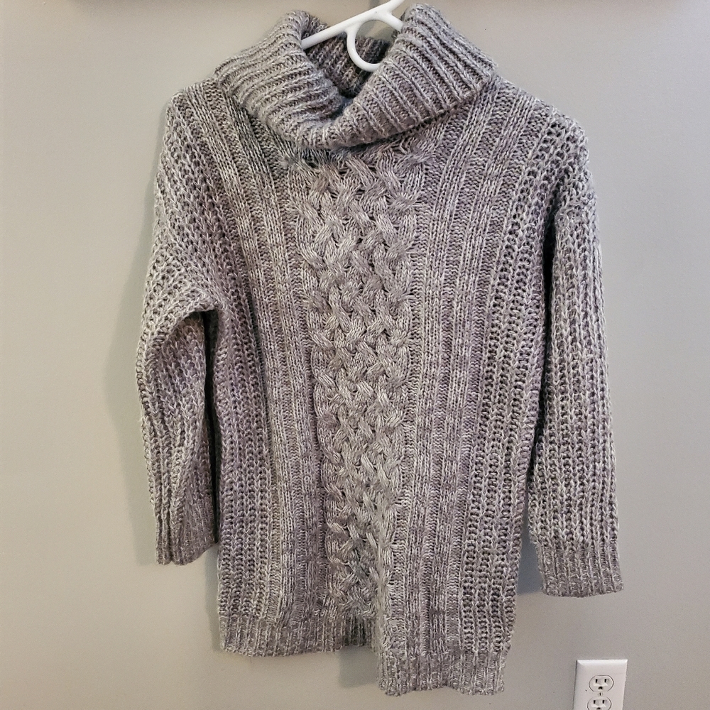 NWOT Cable knit sweater